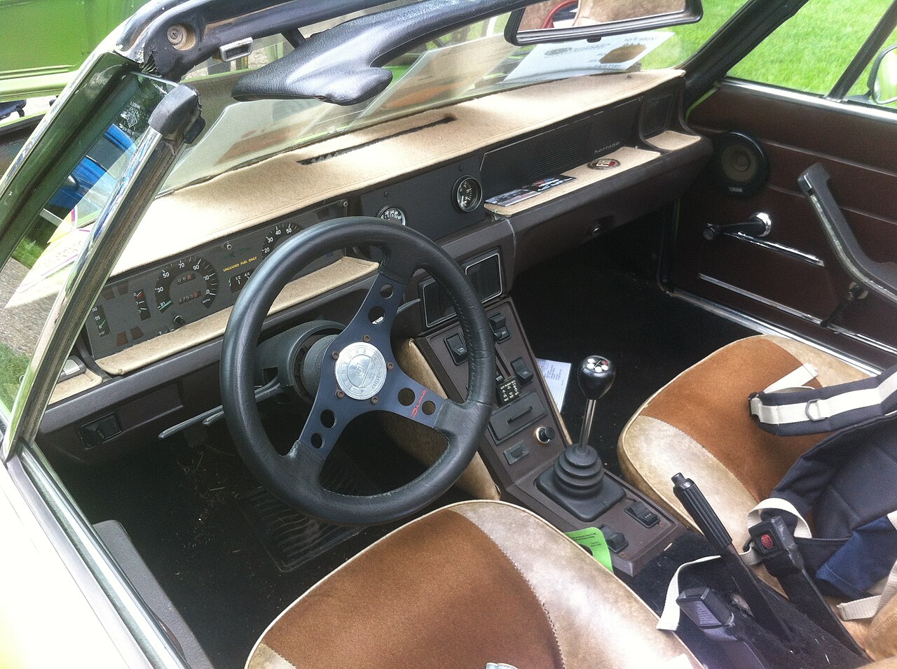 Fiat X1/9, interior