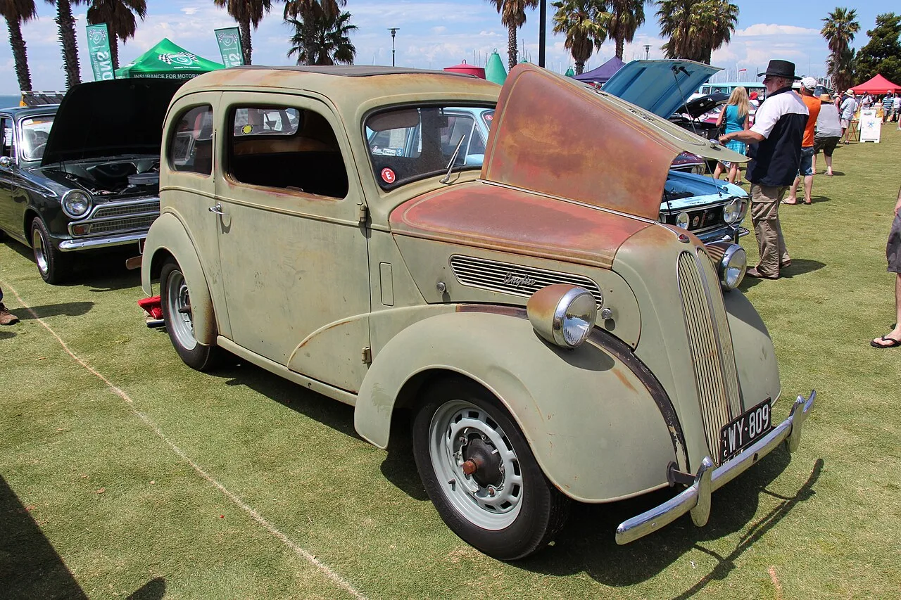 Ford Anglia E494A, side