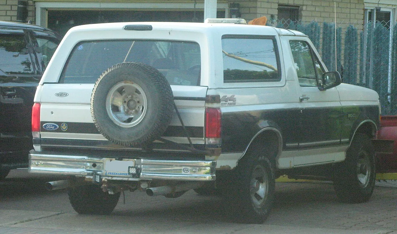 Ford Bronco fifth generation, rear