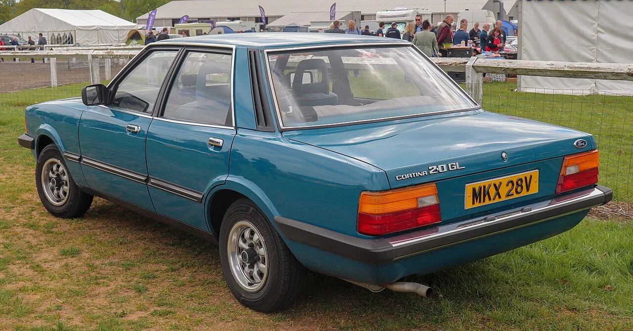 Ford Cortina Mark V, rear