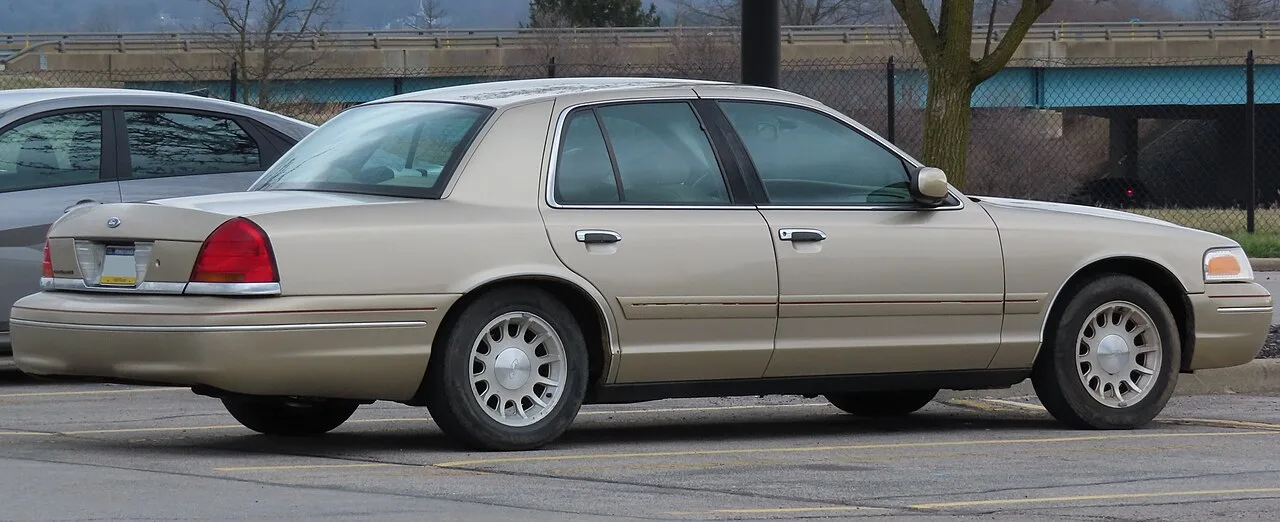 Ford Crown Victoria, rear