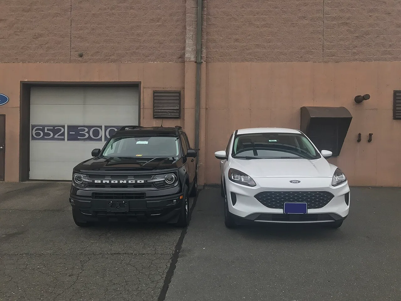 Ford Escape, side