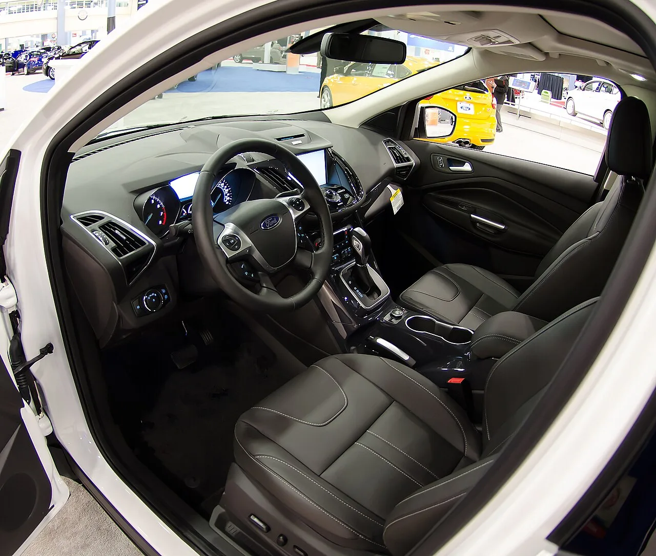 Ford Escape, interior