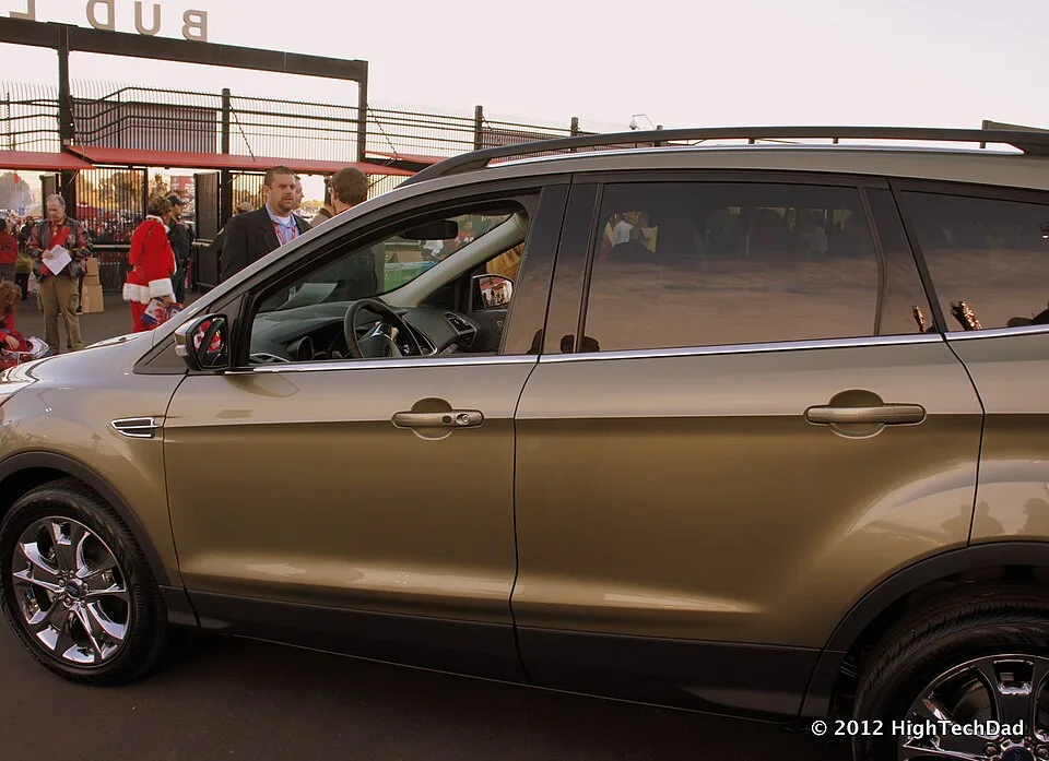Ford Escape, side