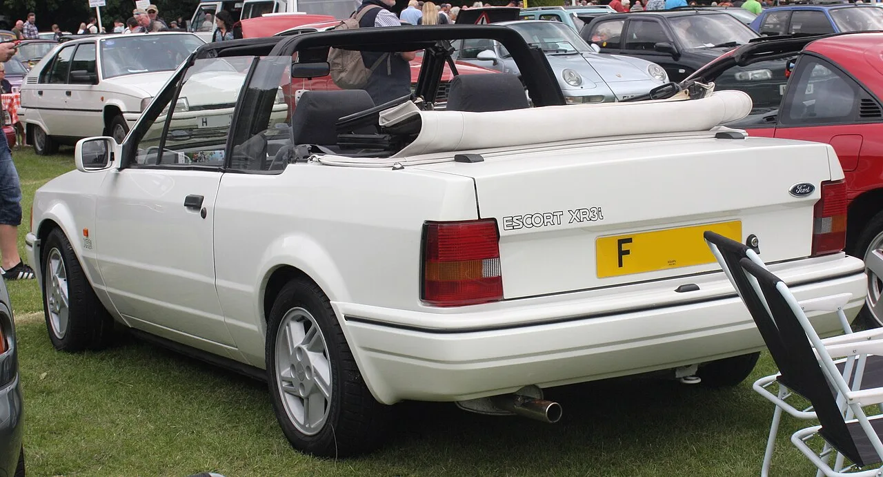 Ford Escort, rear
