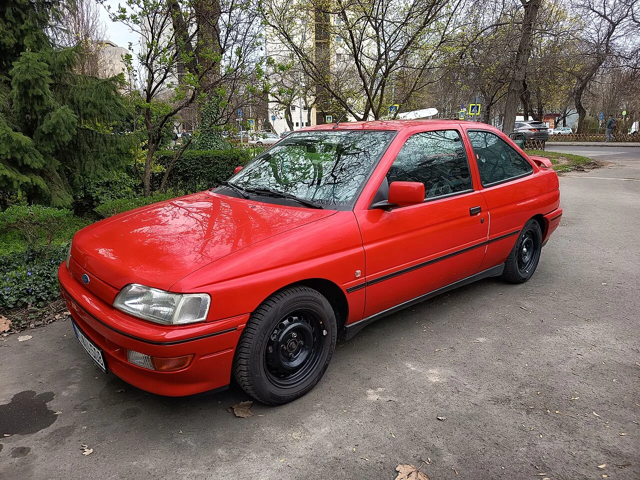 Ford Escort, side