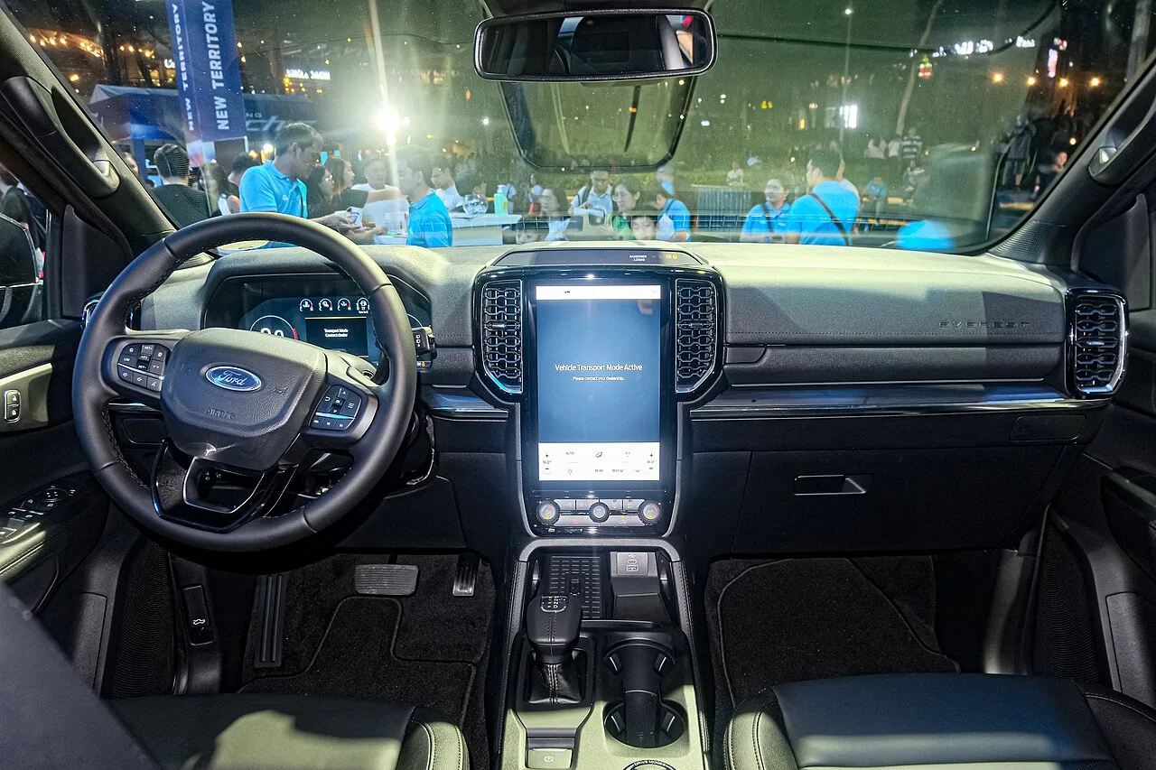 Ford Everest third generation, interior