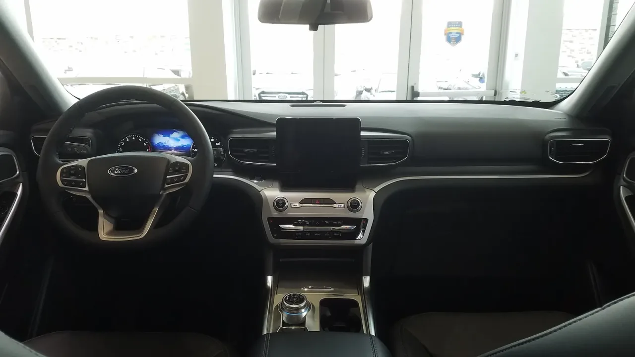 Ford Explorer, interior