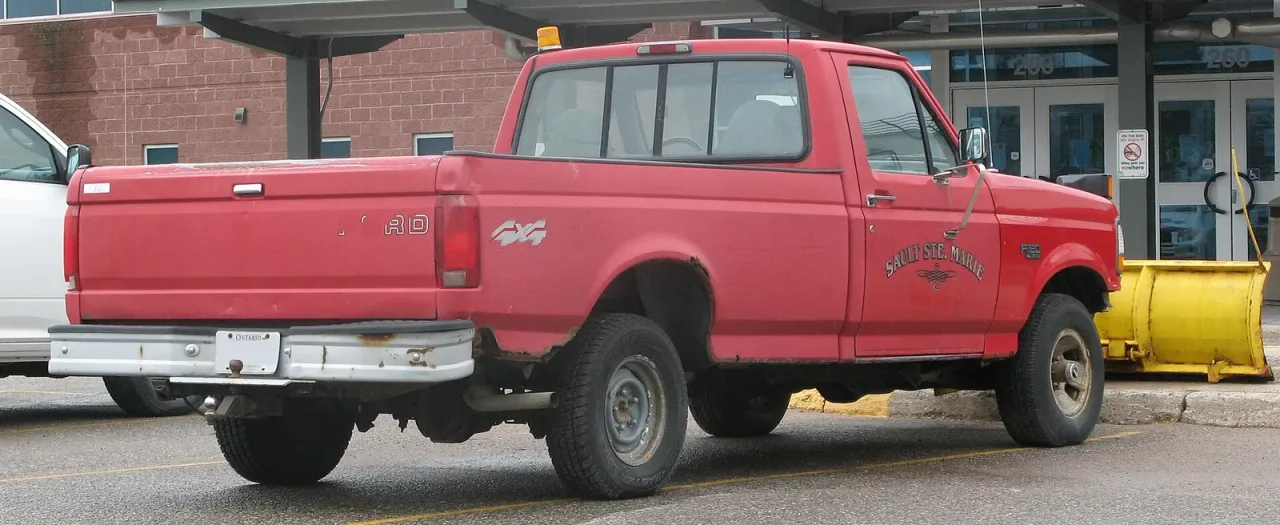 Ford F150, rear