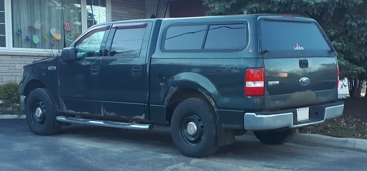 Ford F150, rear