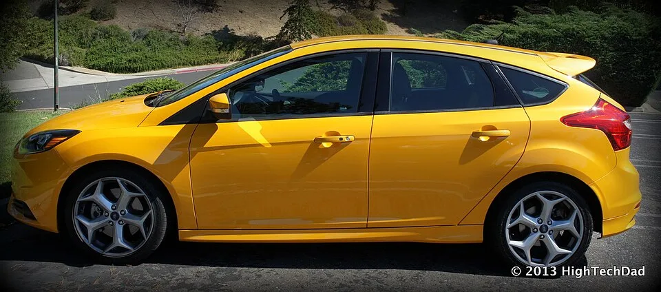 Ford Focus, side