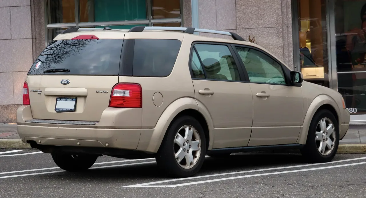 Ford Freestyle, rear
