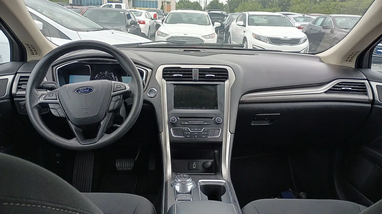 Ford Fusion, interior