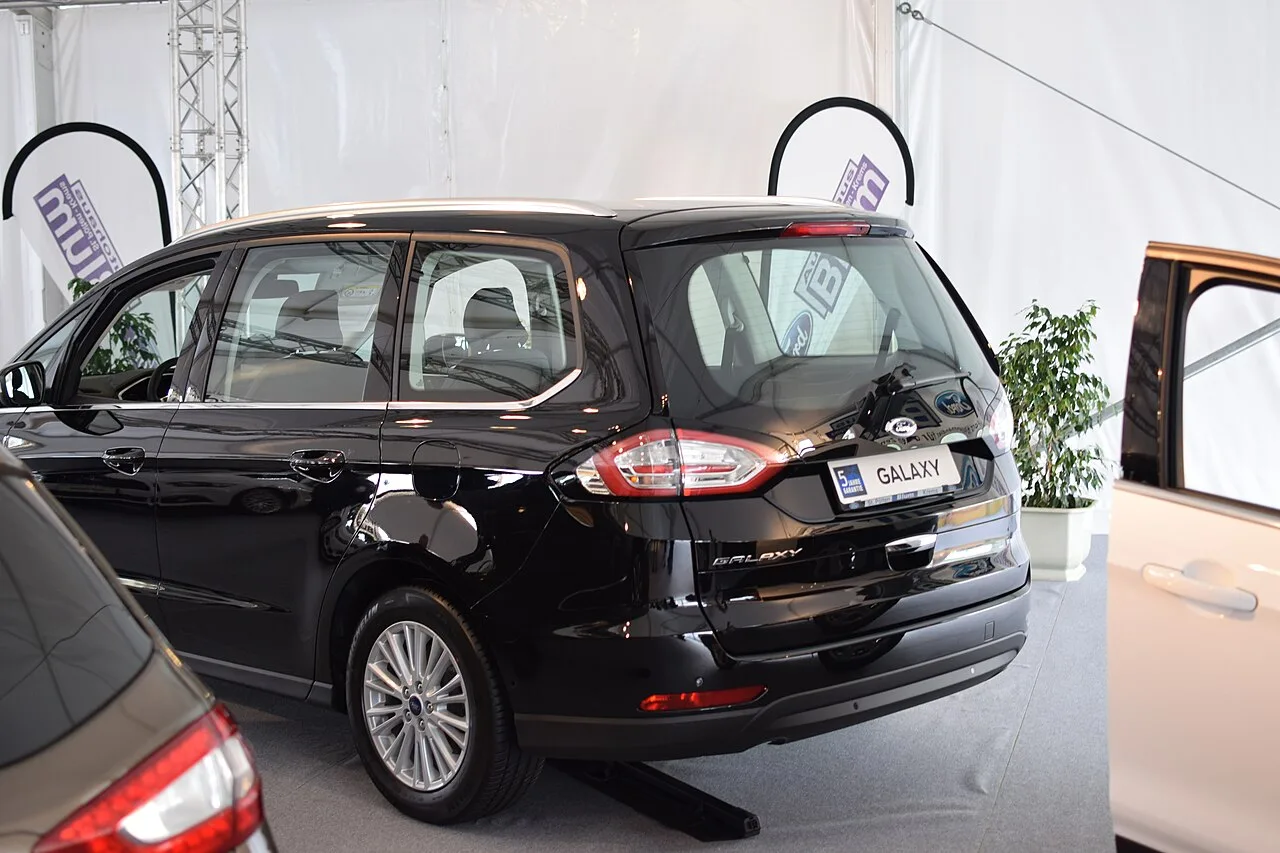 Ford Galaxy, rear
