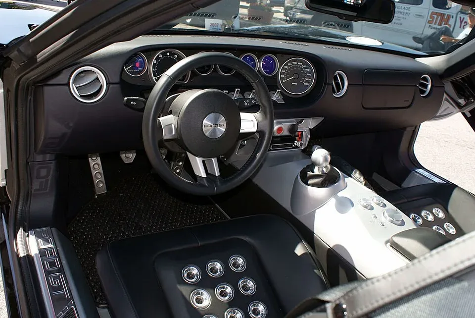 Ford GT, interior