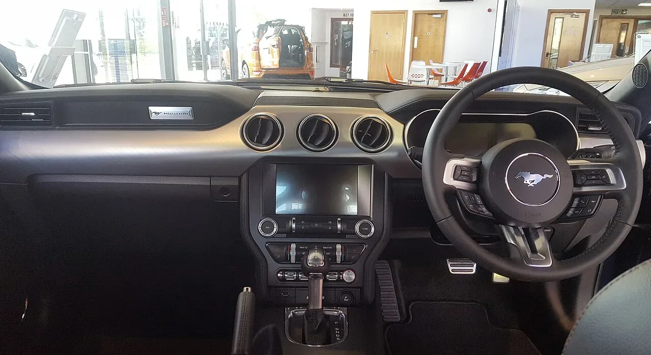 Ford GT, interior