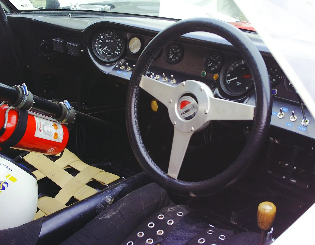 Ford GT40 Mk I, interior