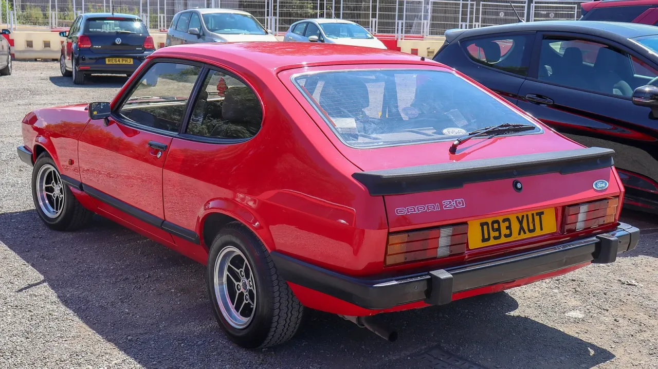 Ford Laser, rear