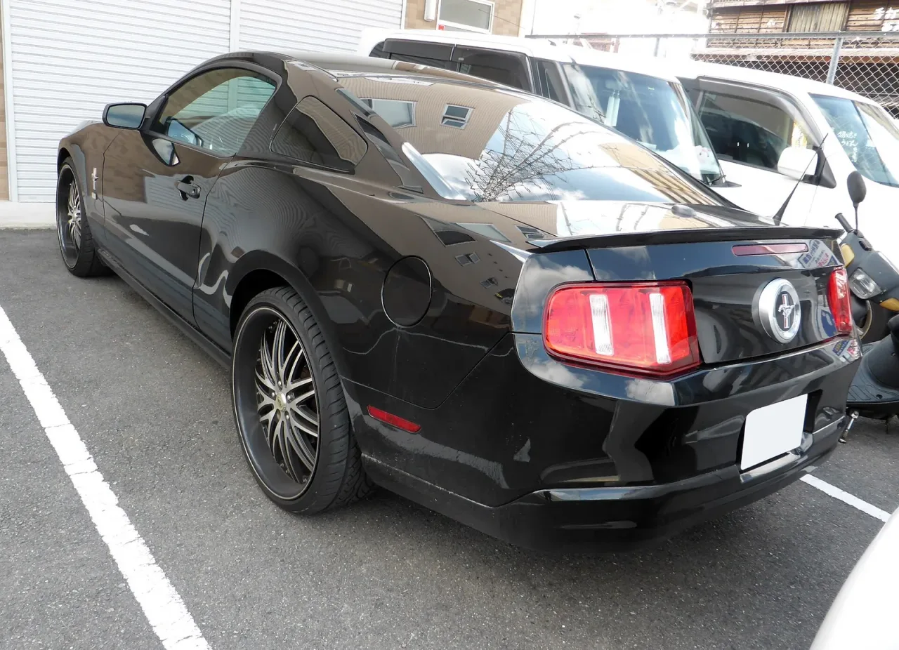Ford Mustang, rear