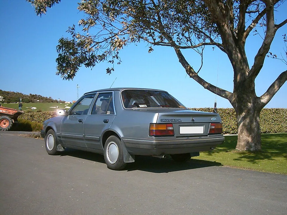Ford Orion Mark III, rear