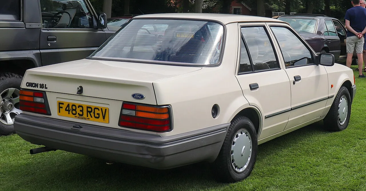 Ford Orion Mark II, rear