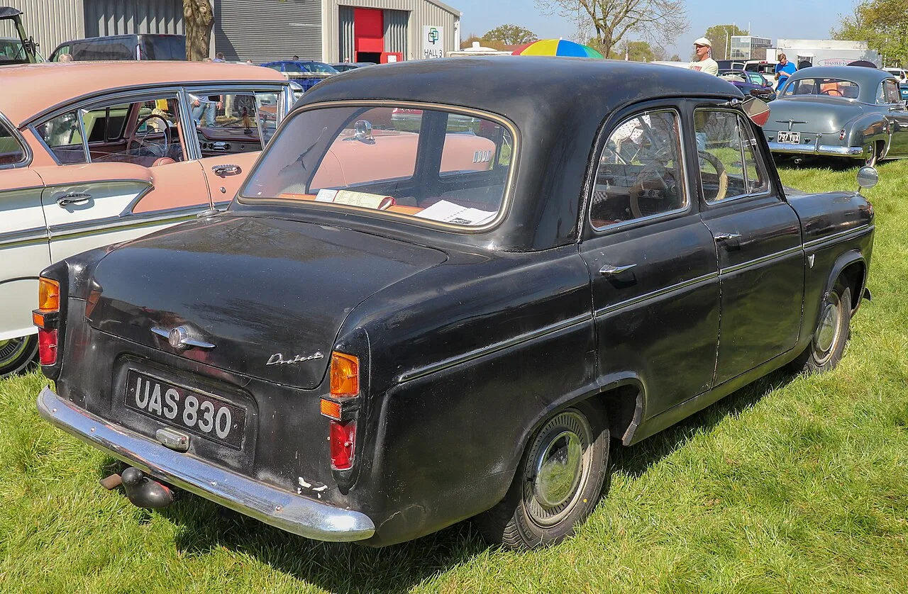 Ford Prefect 100E, rear