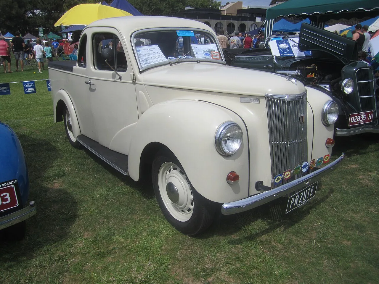 Ford Prefect E493A, side