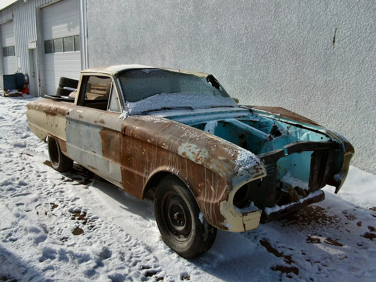 Ford Ranchero, side