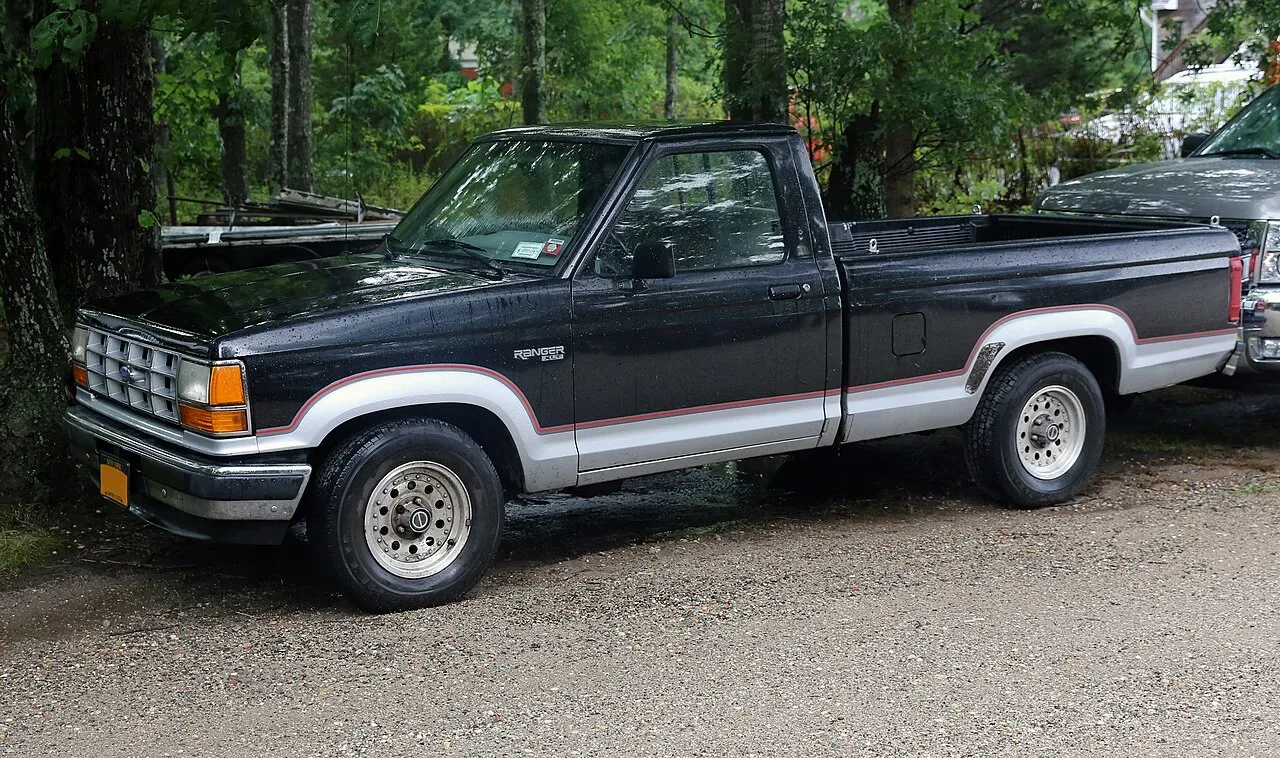 Ford Ranger, side