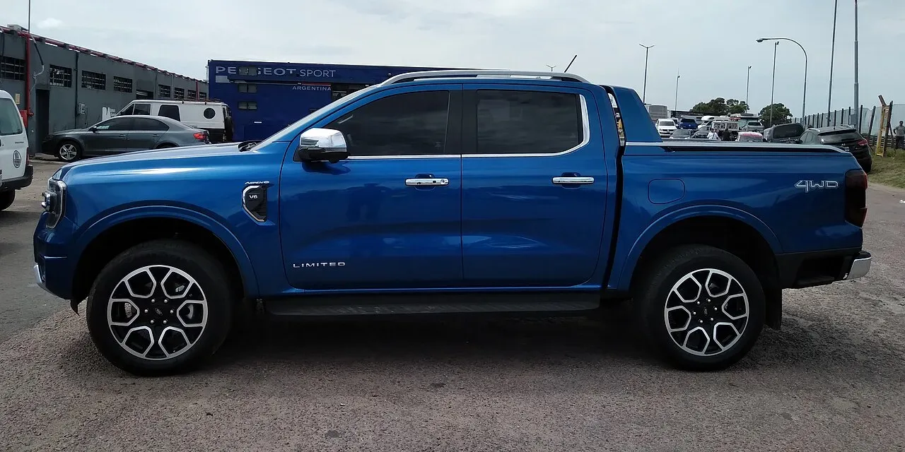 Ford Ranger, side