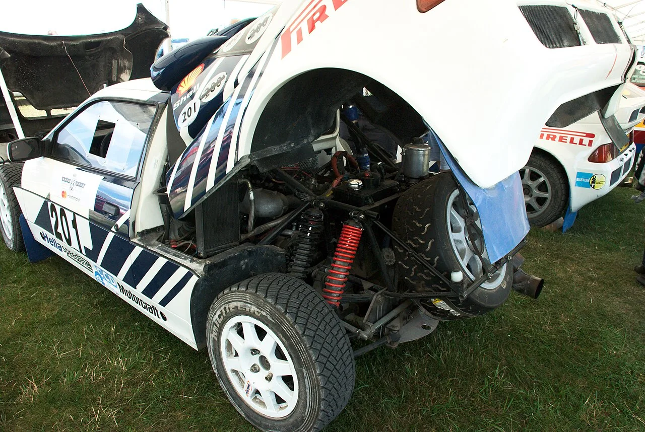 Ford RS200, rear