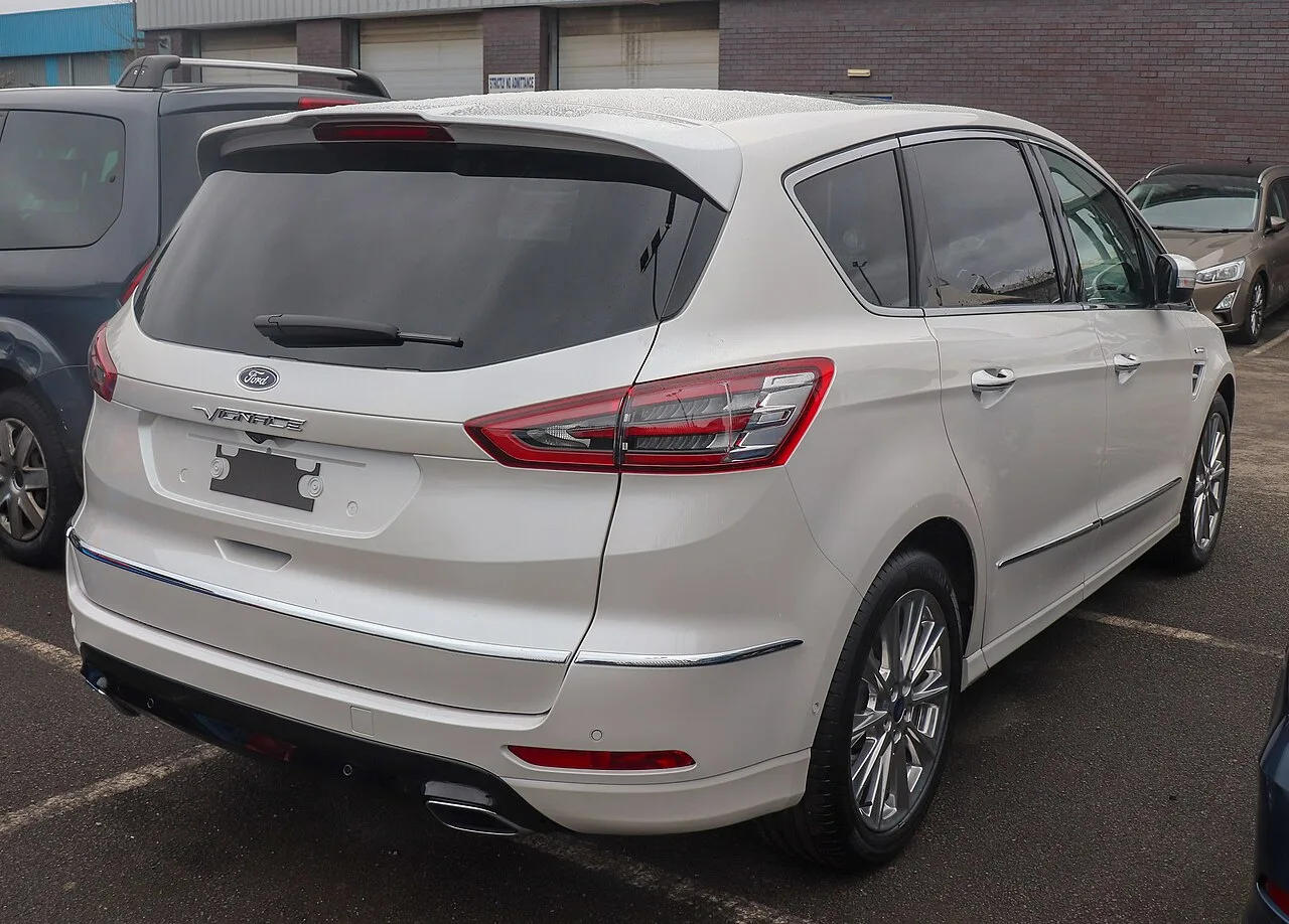 Ford S-Max, rear
