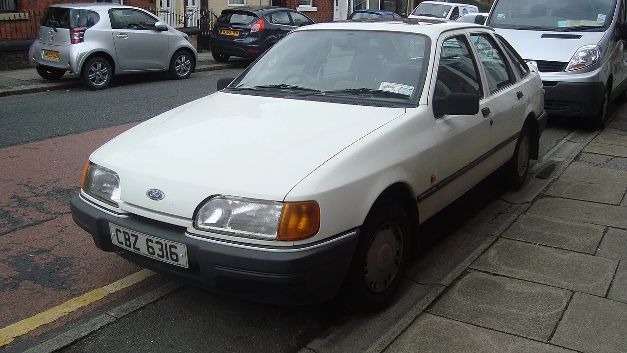 Ford Sierra RS Cosworth, side