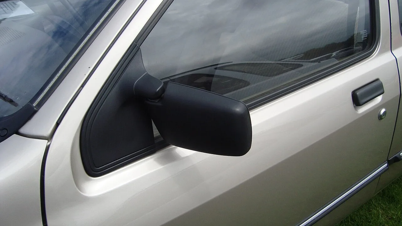 Ford Sierra, side