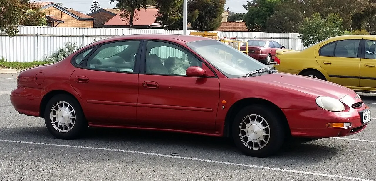 Ford Taurus, side