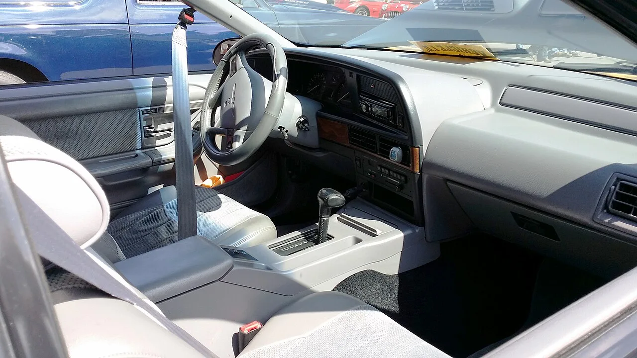 Ford Thunderbird, interior