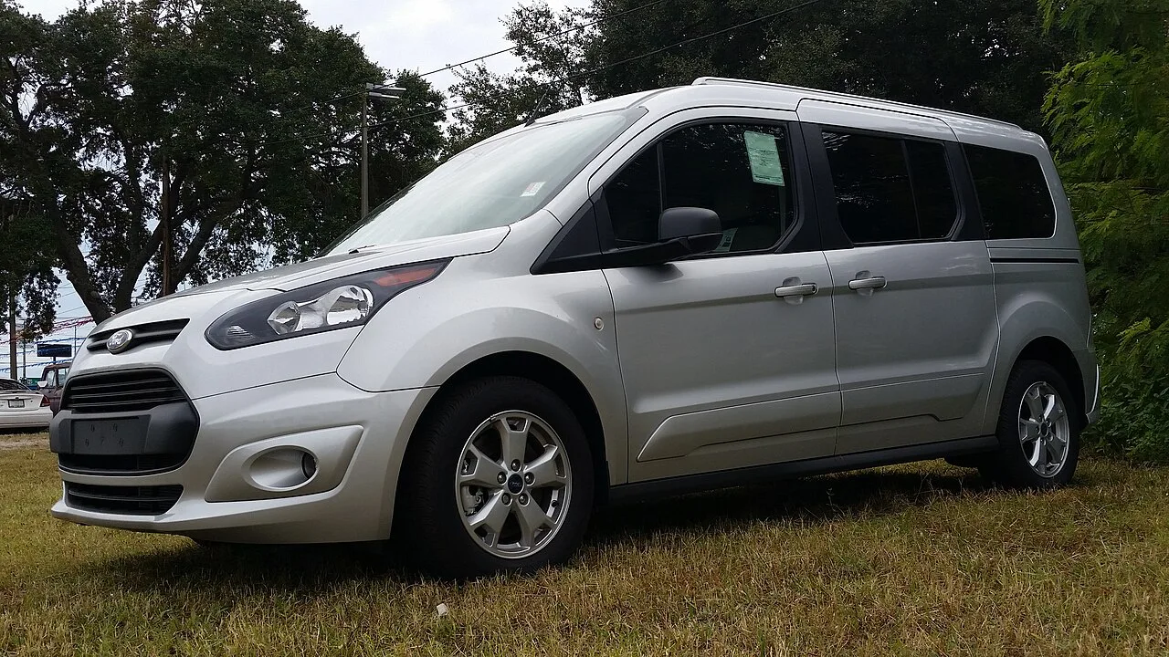 Ford Transit Connect, side
