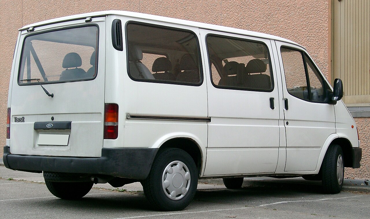 Ford Transit Mk III–V, rear