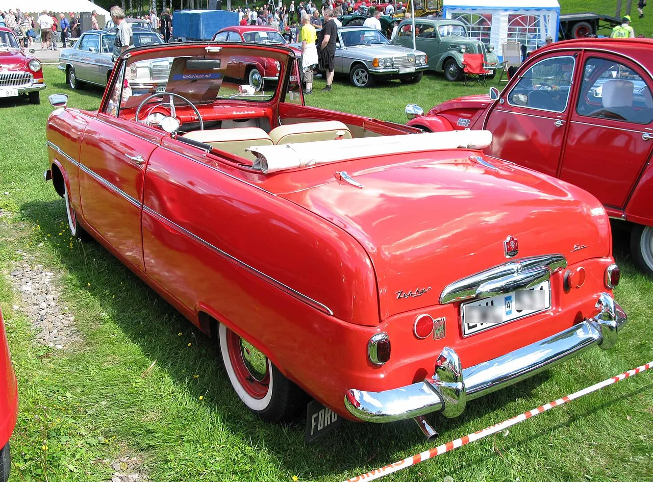 Ford Zephyr Six, rear