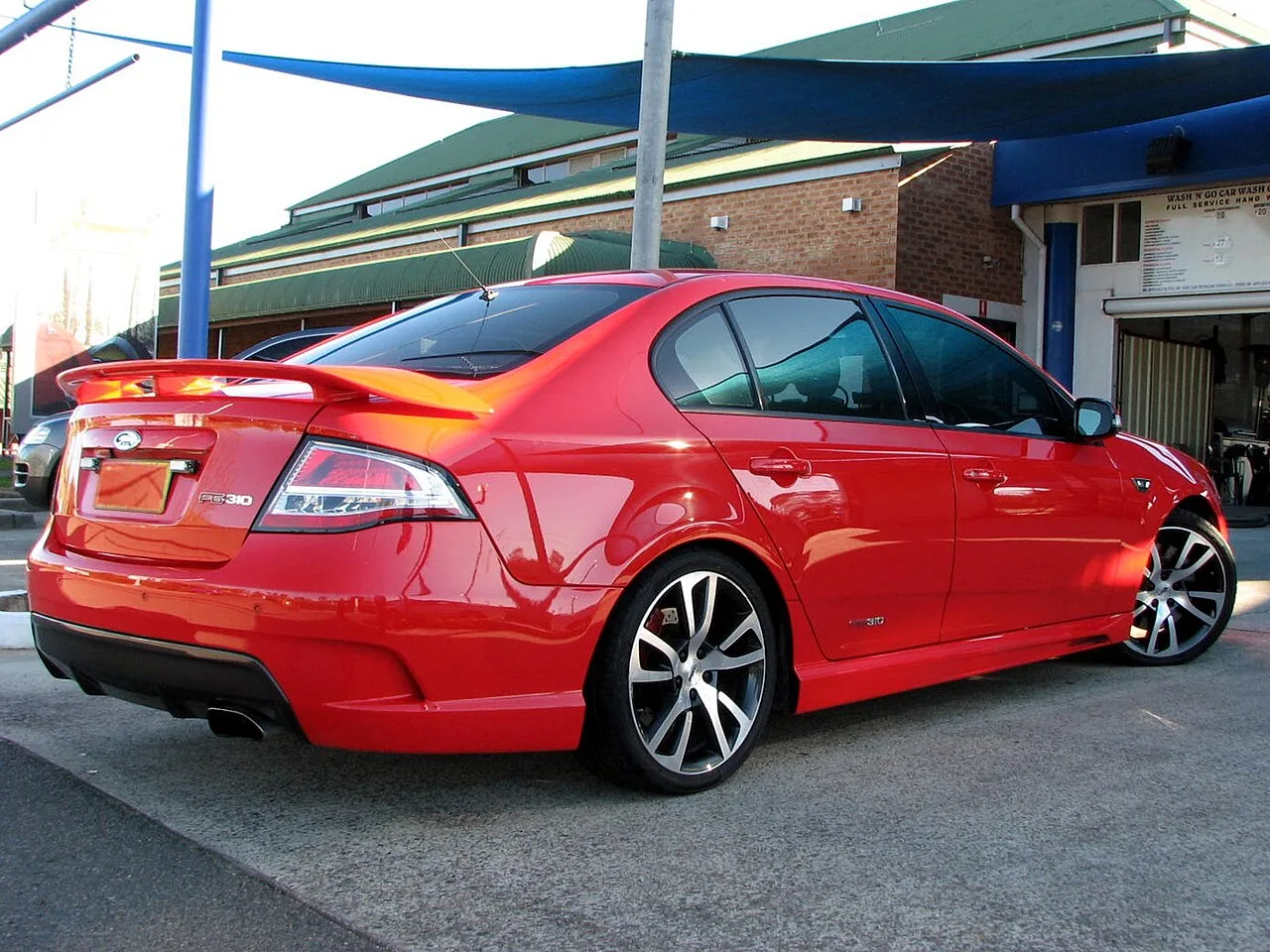FPV F6 FG, rear
