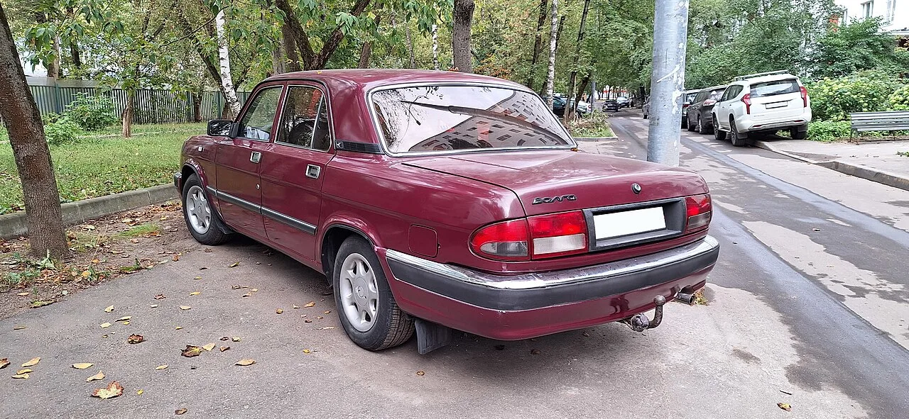 GAZ 3110, rear