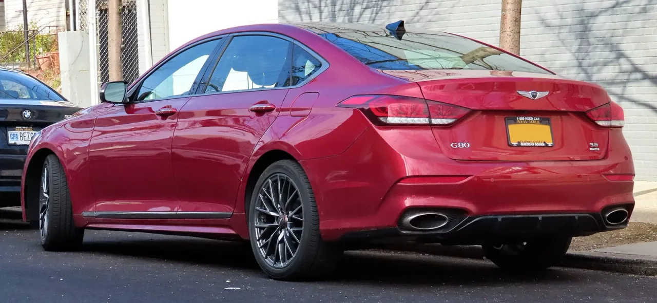 Genesis G80, rear