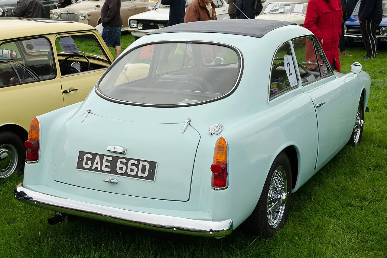 Gilbern GT, rear
