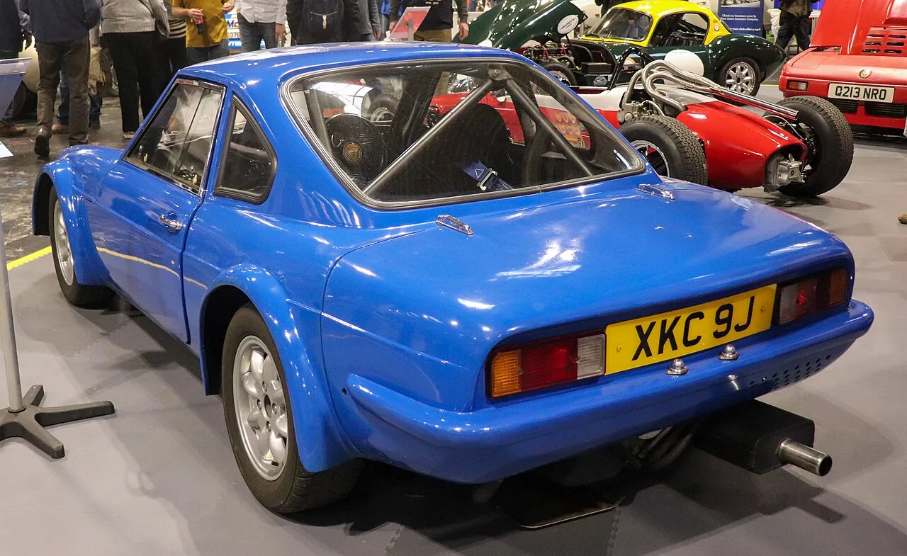 Ginetta G15, rear