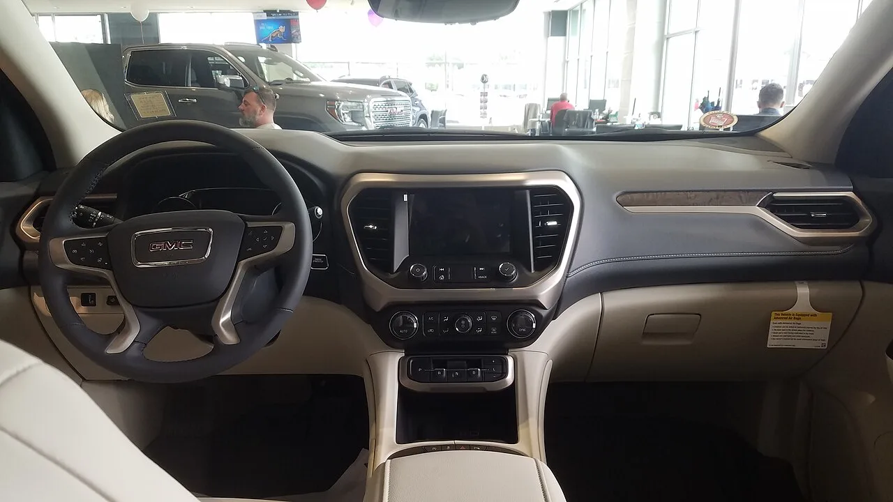 GMC Acadia, interior