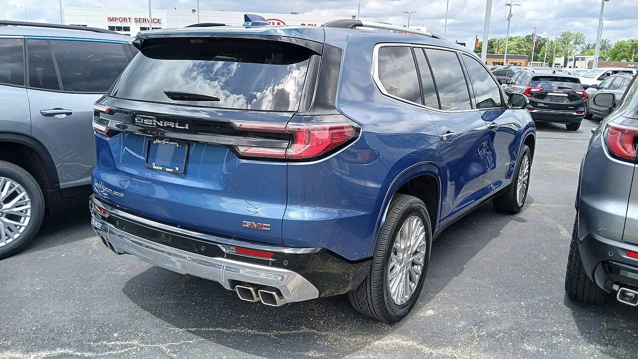 GMC Acadia, rear