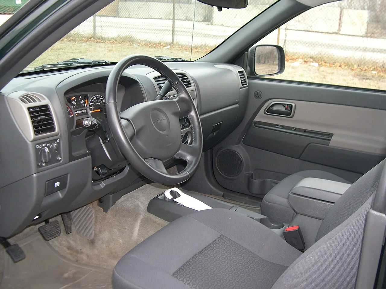 GMC Canyon, interior