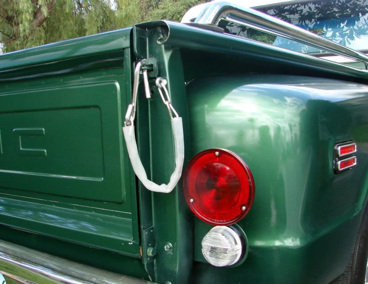 GMC Pickup, rear