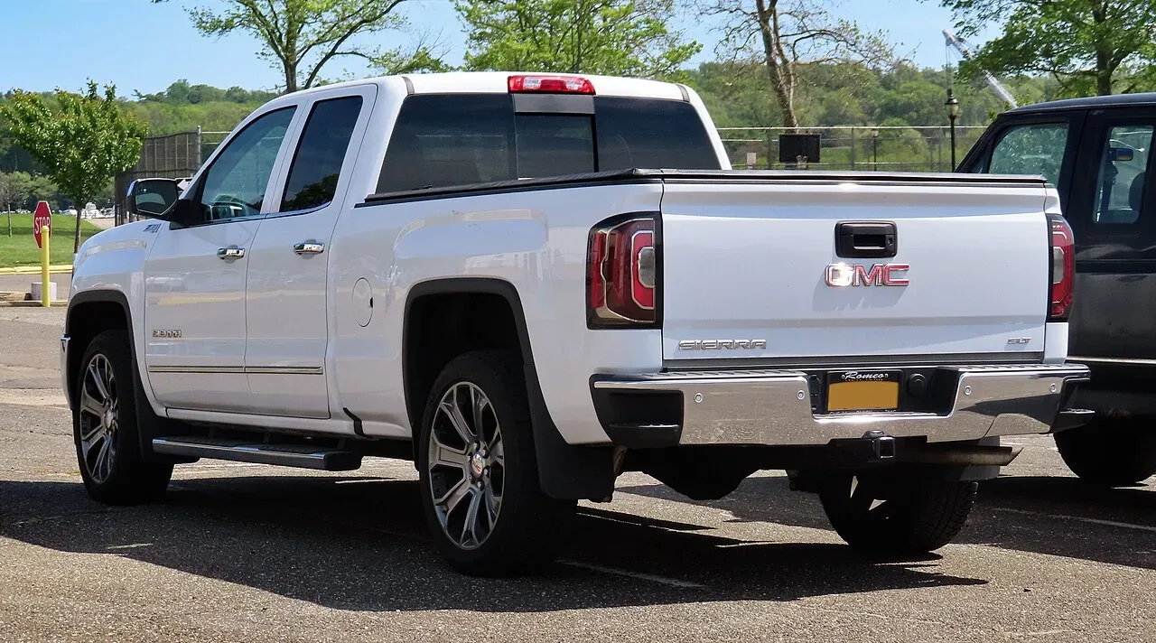 GMC Sierra 1500, rear