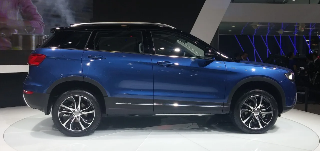 Haval H6 first generation, side